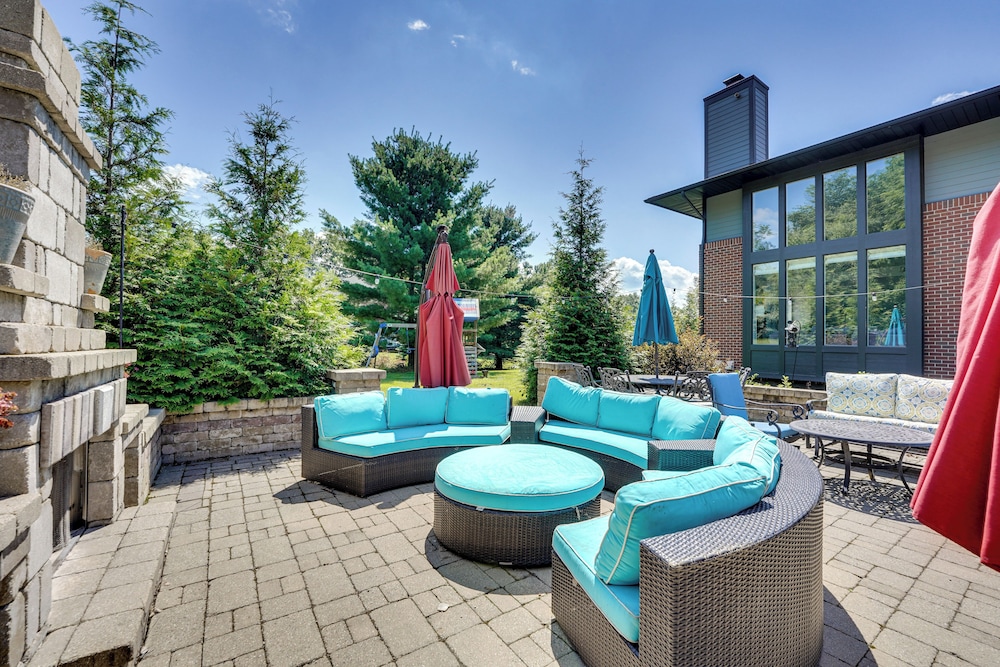 Spacious Family Getaway: 8 Mi to Main St Ann Arbor
