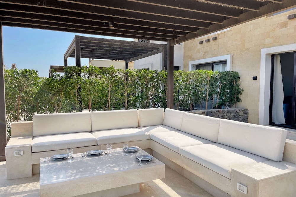Xuru Stays I Poised & Pearly 3 BDR Villa @ Cyan El Gouna