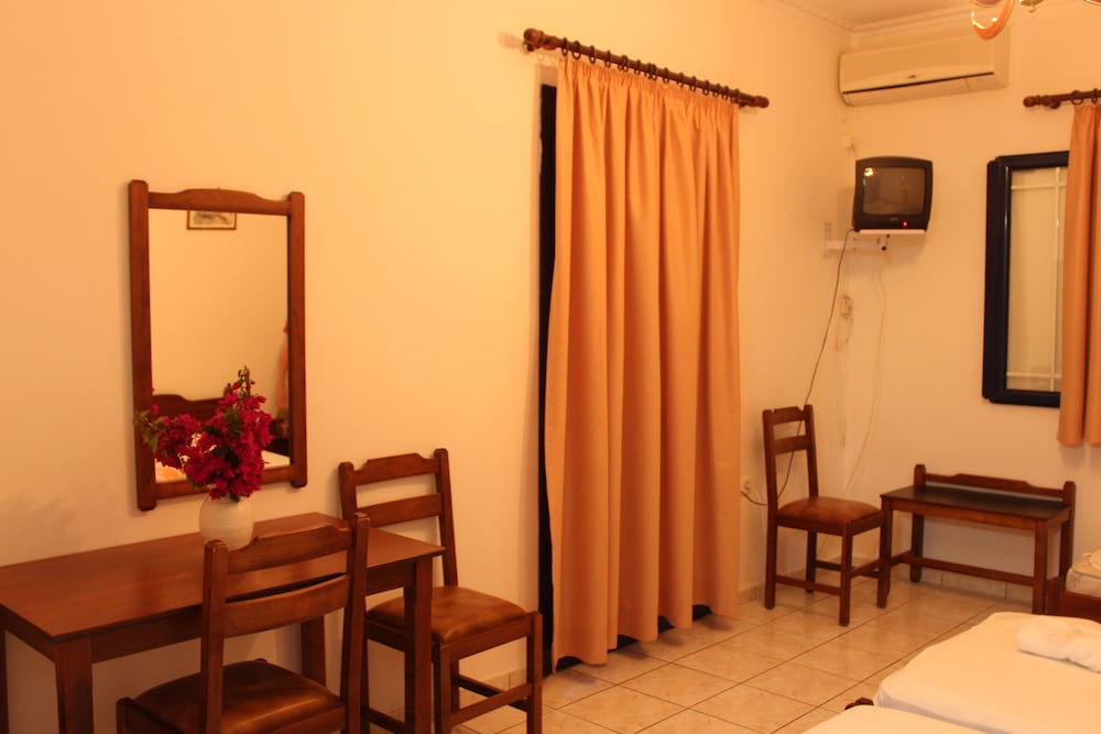 Theofilos Appartements view 3