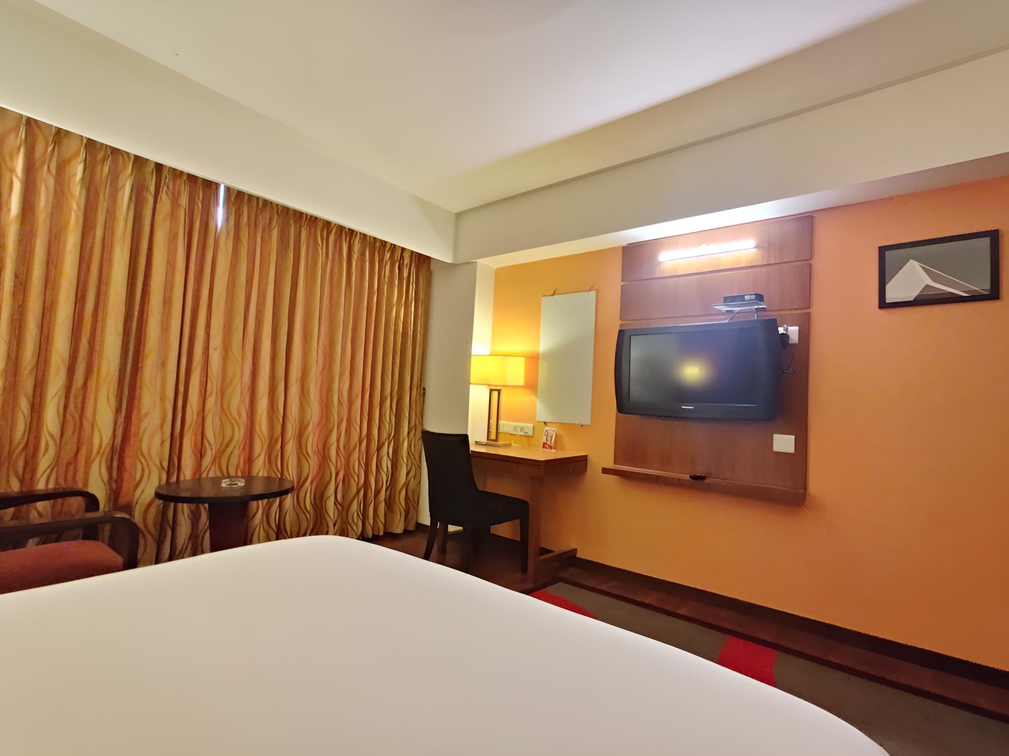 Avalon Hotel & Banquets