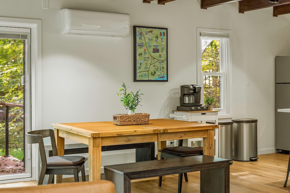 Somerset Lodge by Avantstay Hot Tub Lake Access Community Amenities