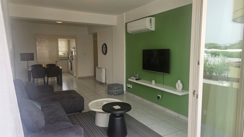 53 NIC - Stay Elion Apartment