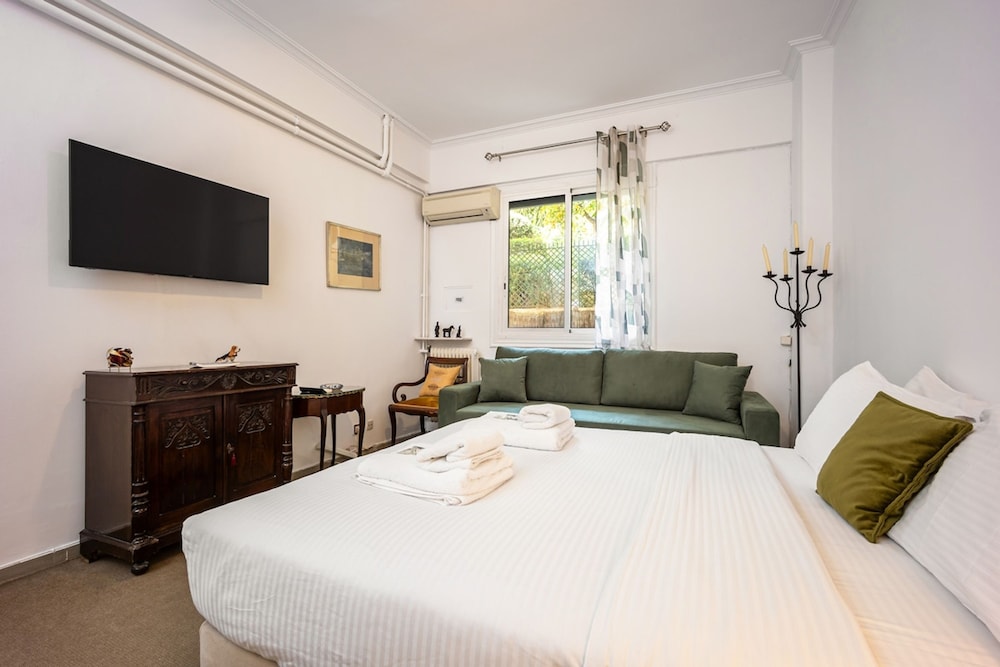 Central Athens 2 Bedroom Apartment in Kolonaki