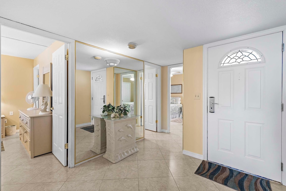 Smyrna Beach Club 818b