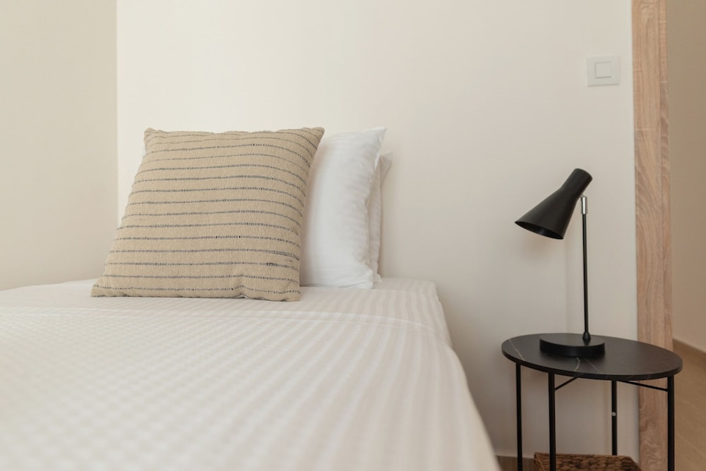 Saint Matthew Central Apartment by Senaon