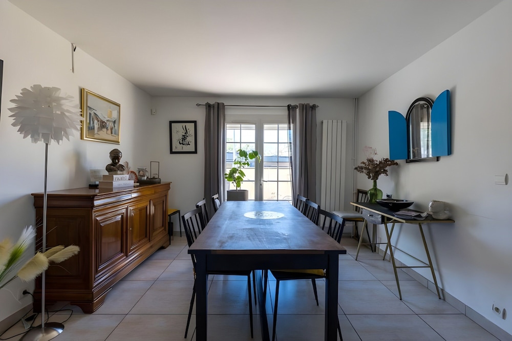 Trackside Retreat - Ideal Base in Le Mans