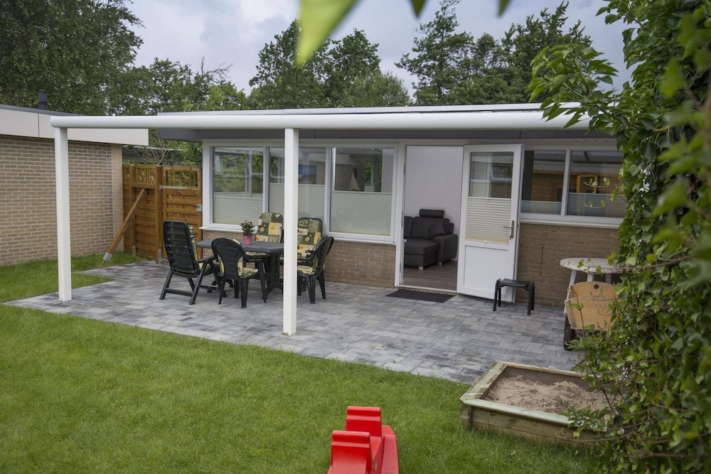 Sint Maartenszee: Renovated Family Retreat