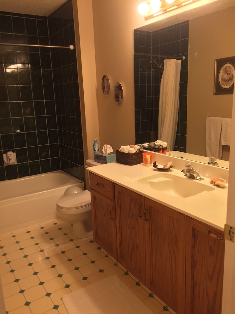 Elevate Rooms Harmony House B&B