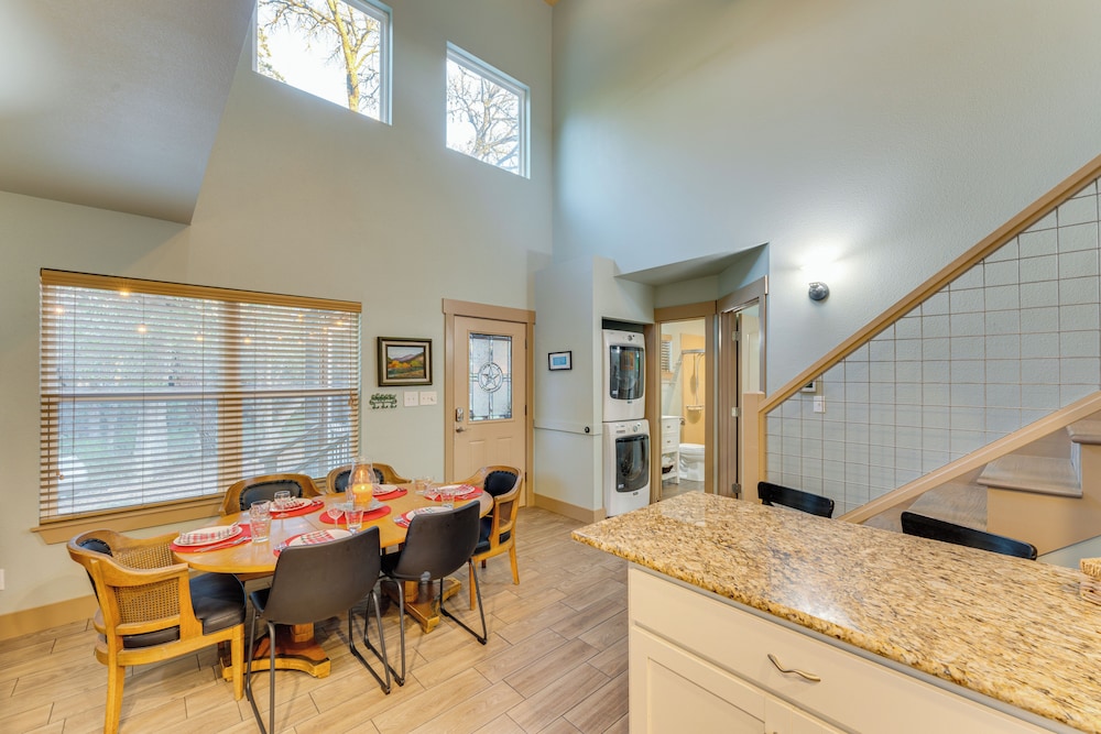 Jack's Cottage: Backyard Oasis in New Braunfels!