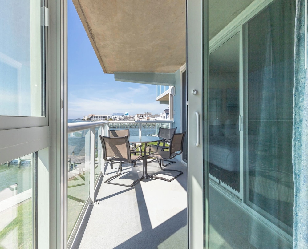 Bay Club Resort by Coolvacay