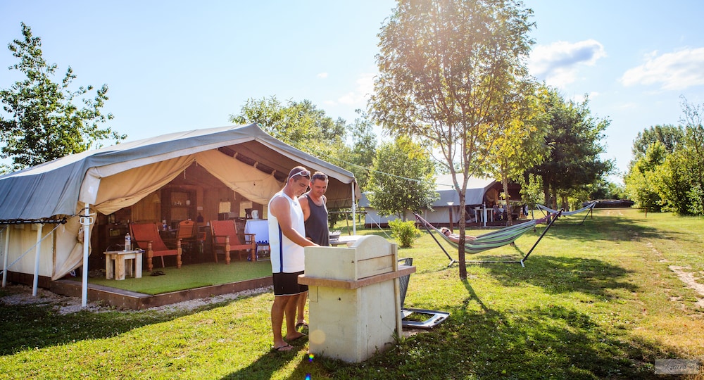 Les Chalets De Fiolles