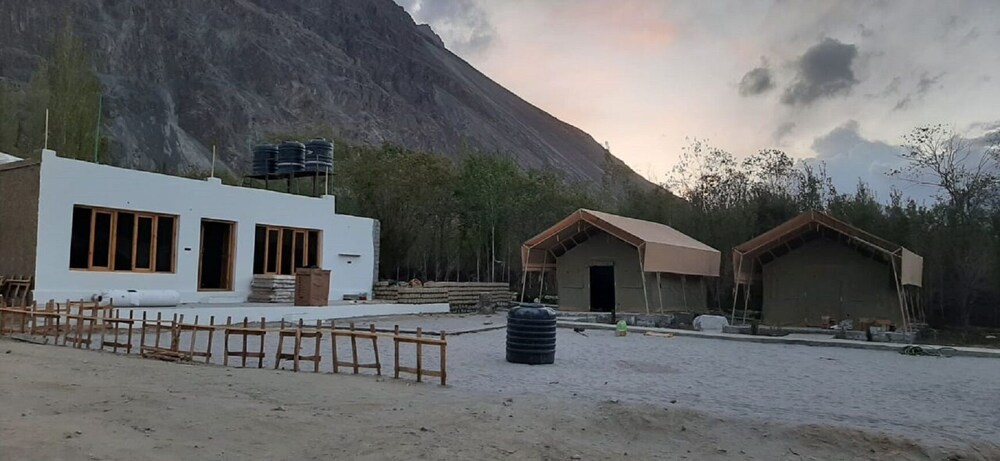 Rebo Camp- Hunder view 4