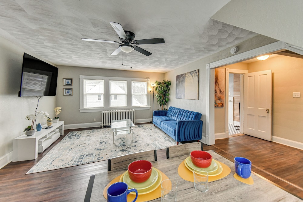 Walk to River & Downtown: Portsmouth Apartment!