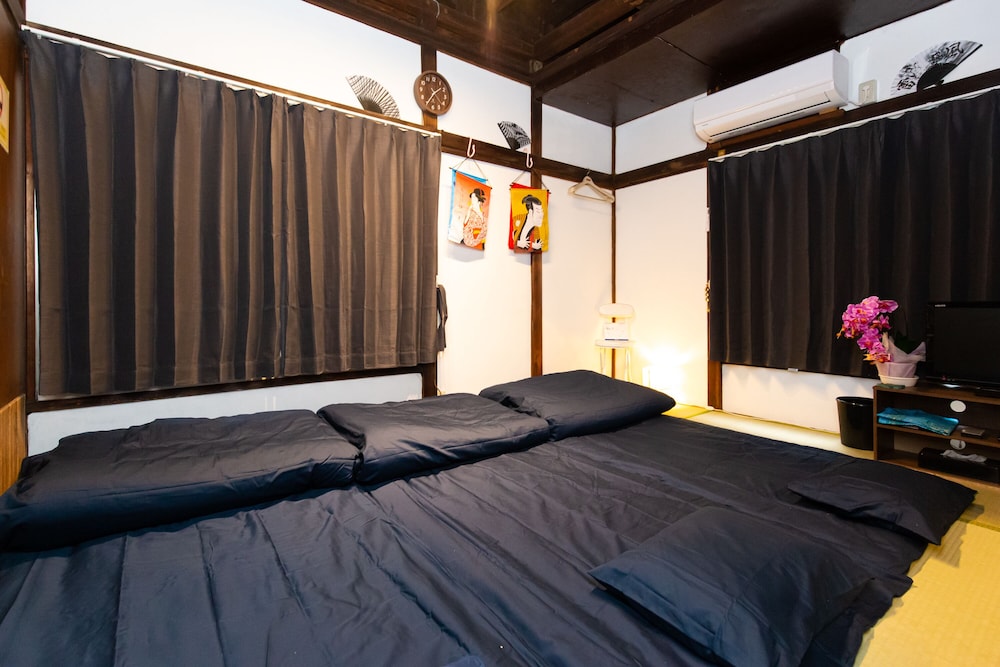 Tokyo House