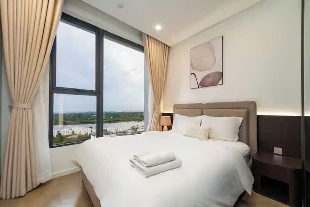 Kluxstay Lumiere Riverside Residence