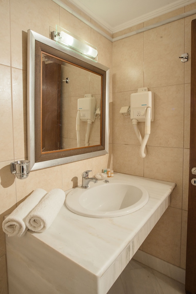 Elizabeth Suites