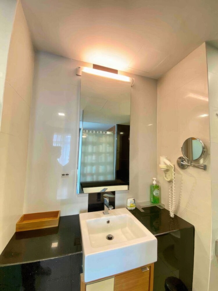 Dua Sentral Residential Apartments Tower