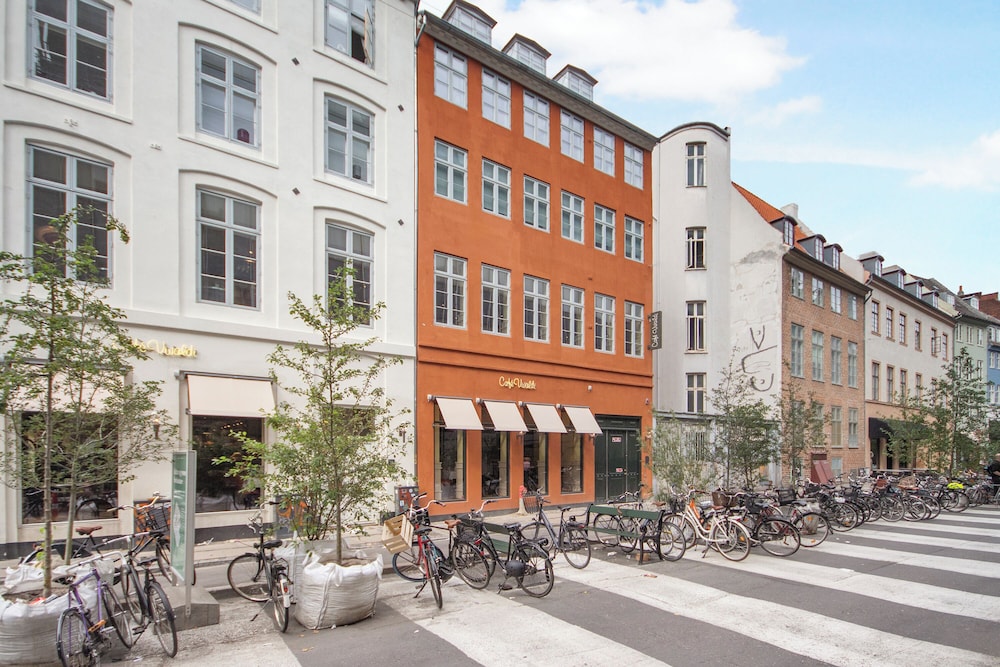 Sanders Regent - Bright 1 Bdr Apt