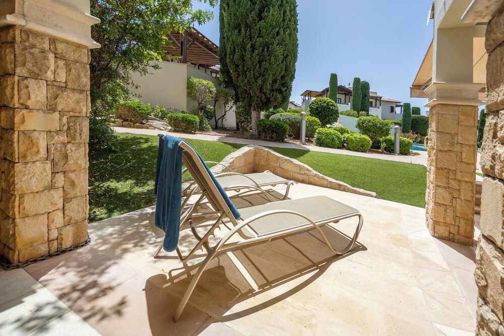 Da02 Adjacent to Aphrodite Hills Pool View