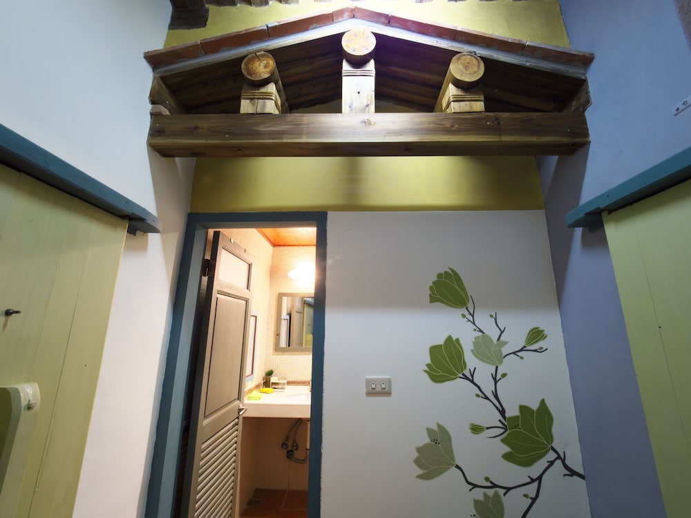 Old Min House II view 5