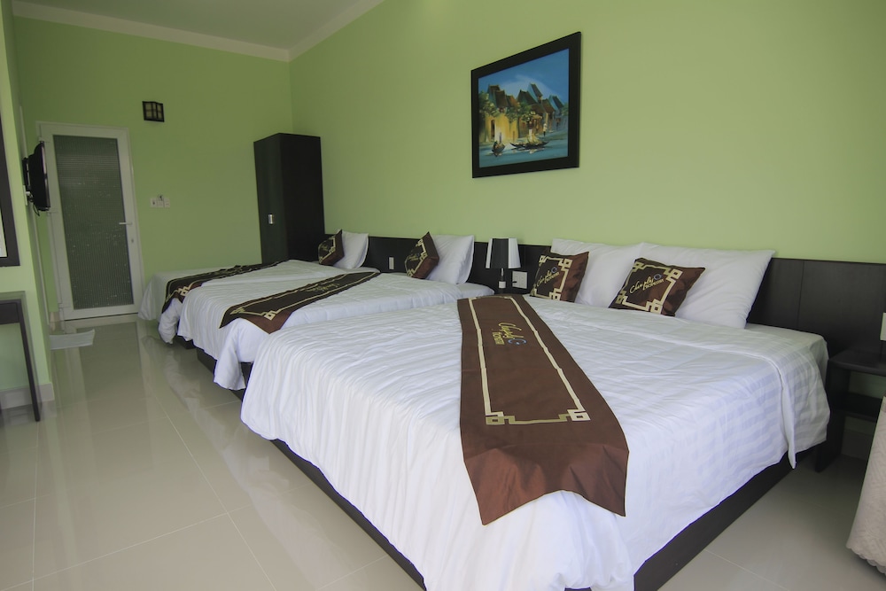 Chau Plus Homestay