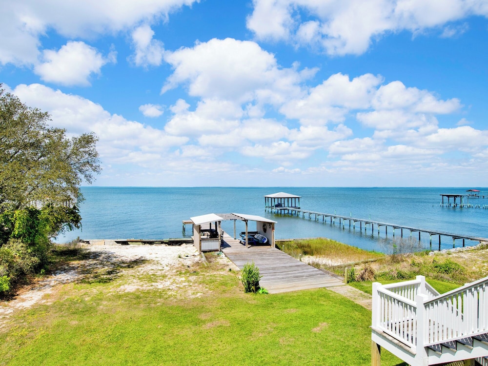 Bay Dream Believer by Southern Vacation Rentals