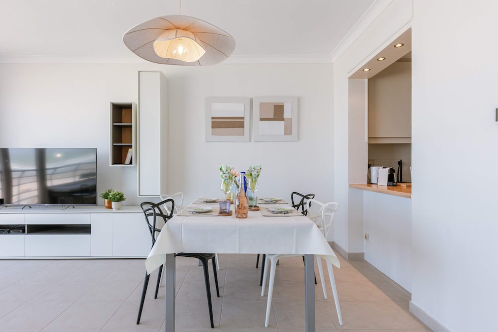 Huswell - Seafront Appartment With Stunning Views