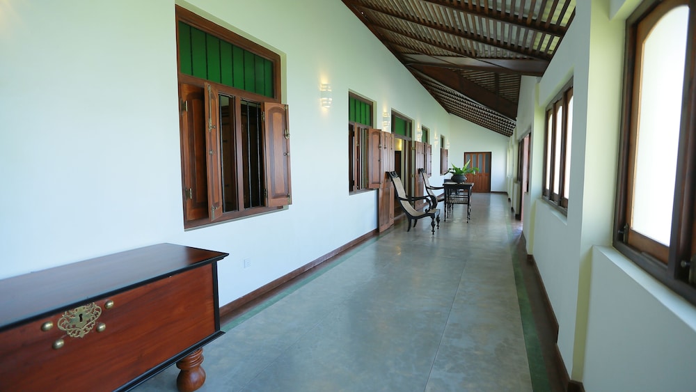 Yoho Monsoon Villa