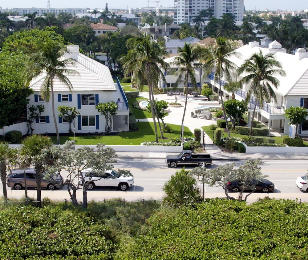 Dover House Resort
