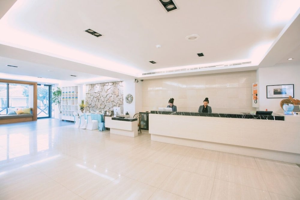 Sizihwan Sunset Beach Resort