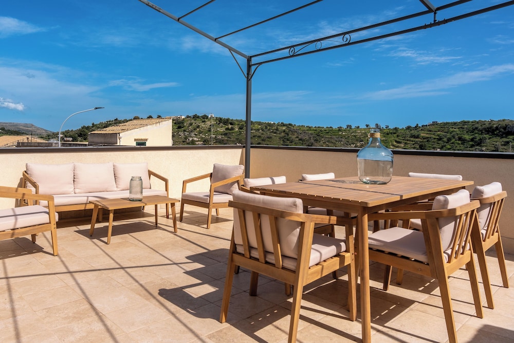 Casa Verga con Terrazza by Wonderful Italy photo 1