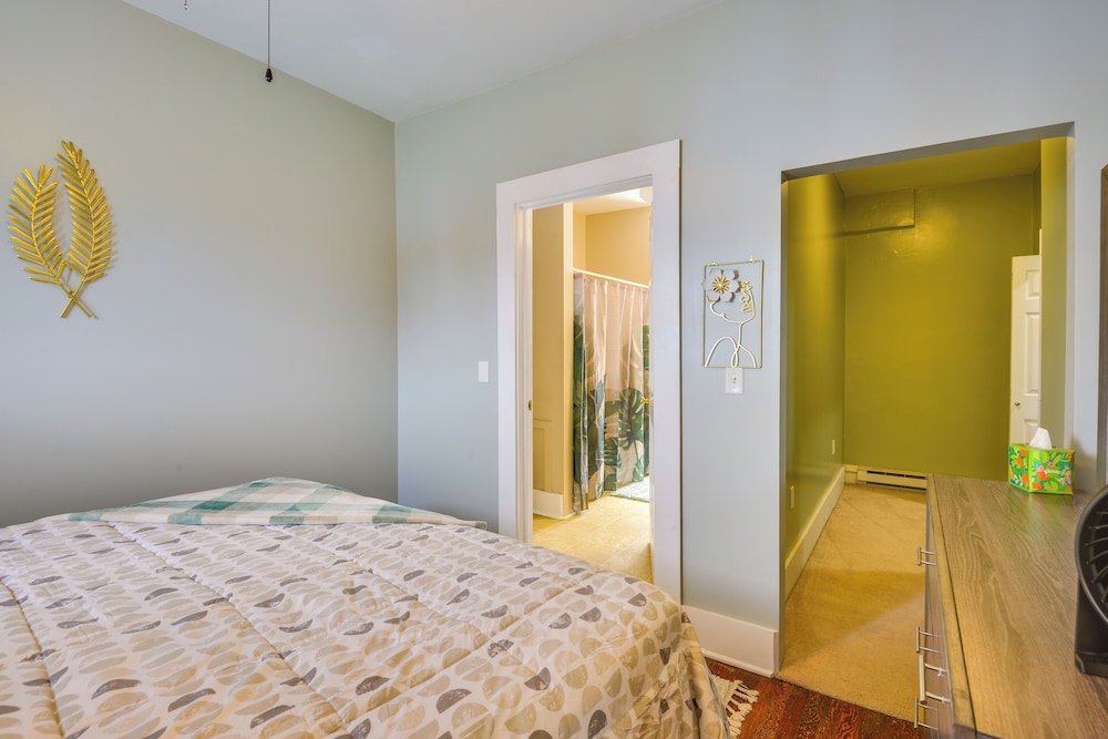 Central Location! Winter Retreat in Sackets Harbor