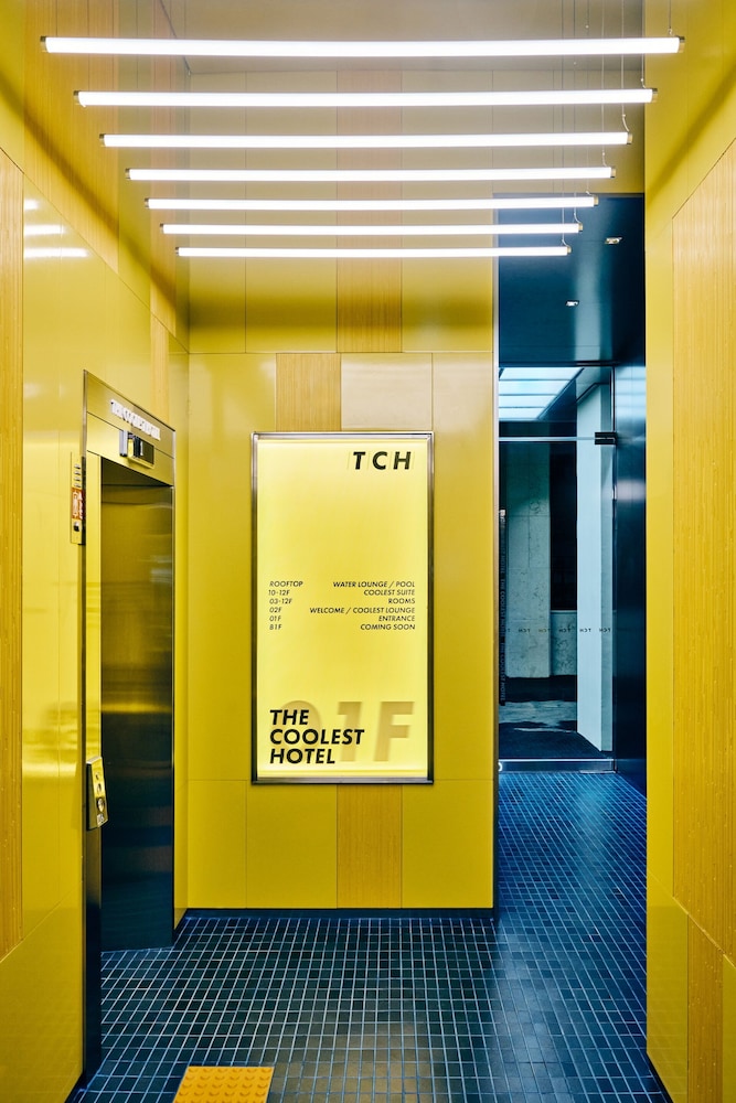The Coolest Hotel 76