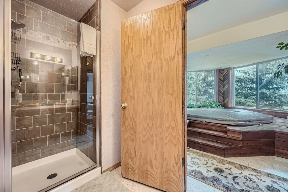 122 Cinnamon Ridge 2 Bedroom Condo by RedAwning