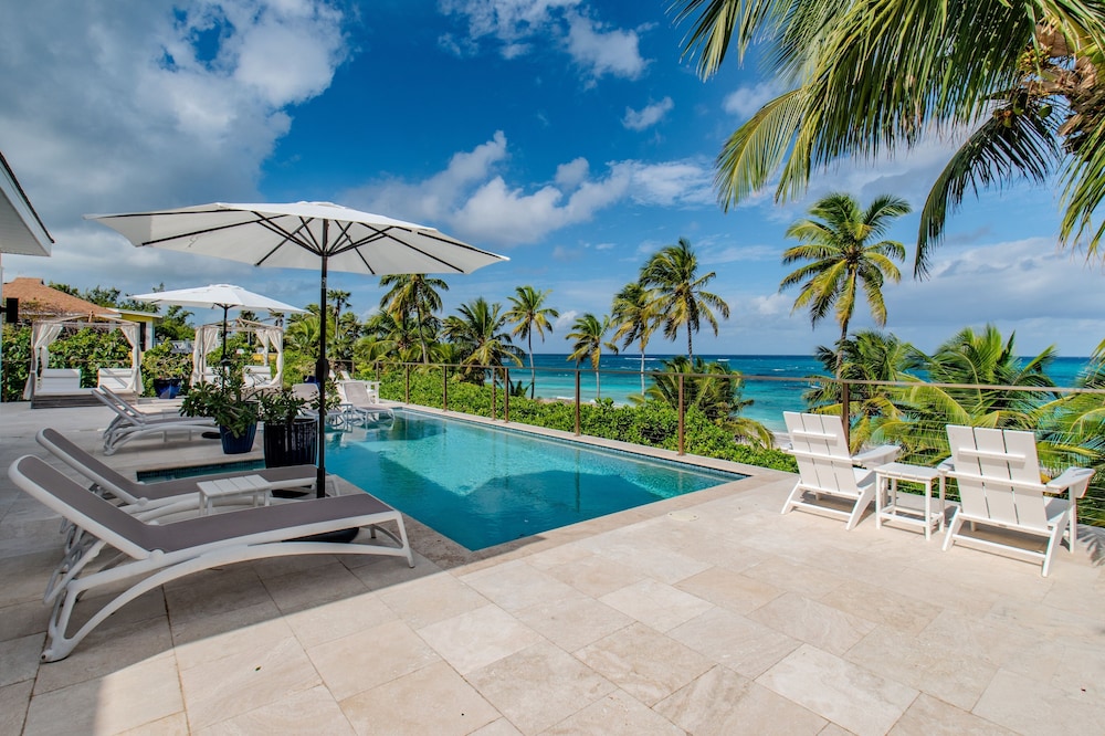 Seaduced - Brand New Luxury Beachfront Estate With Pool 4 Bedroom Home