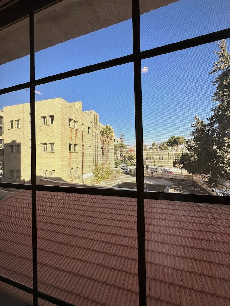 12 Antica Jabal Al Lweibdeh