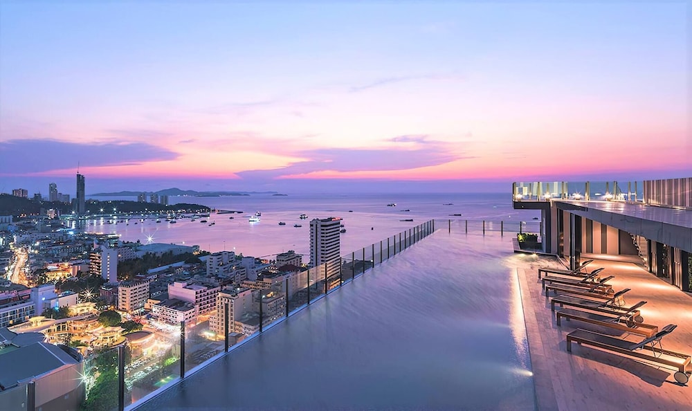 Pattaya's Best Location, Walk to The Beach