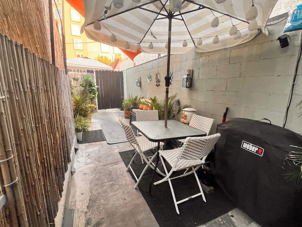 OASIS ROOM RENTAL