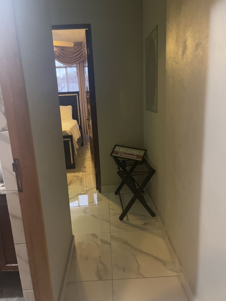 Hermoso apartamento cerca del aeropuert1 view 4
