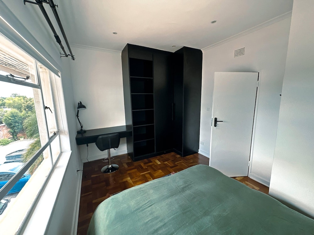 Spacious 2 bed Unit in Eastlea - 2228