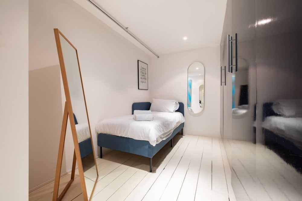 Bright Work Live Industrial Loft in Shoreditch