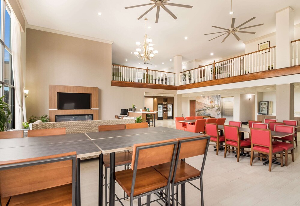 New Bern Vacations - Clarion Pointe New Bern - Property Image 8