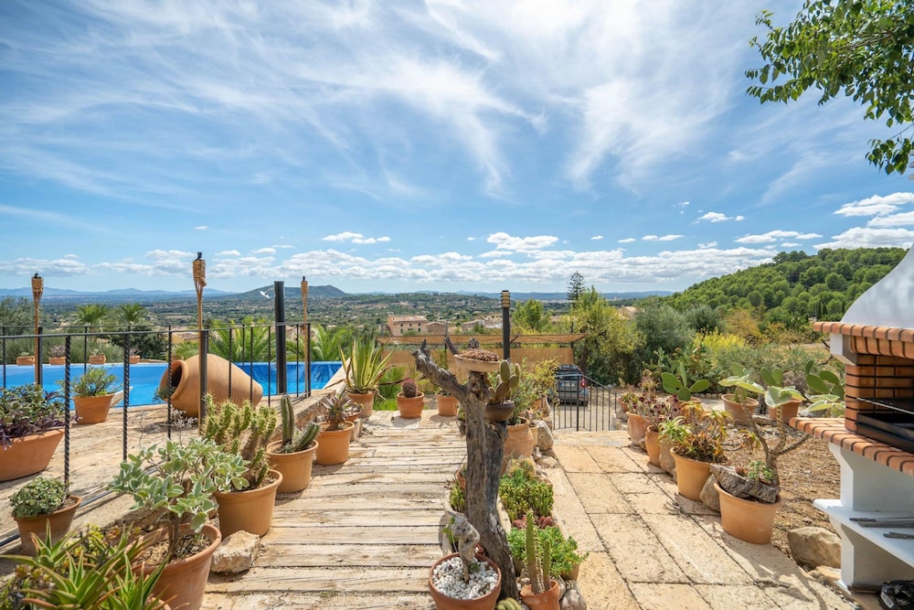 CAN Pulit - Finca rom Ntica Para 2 con Piscina y Vistas en Selva Mallorca