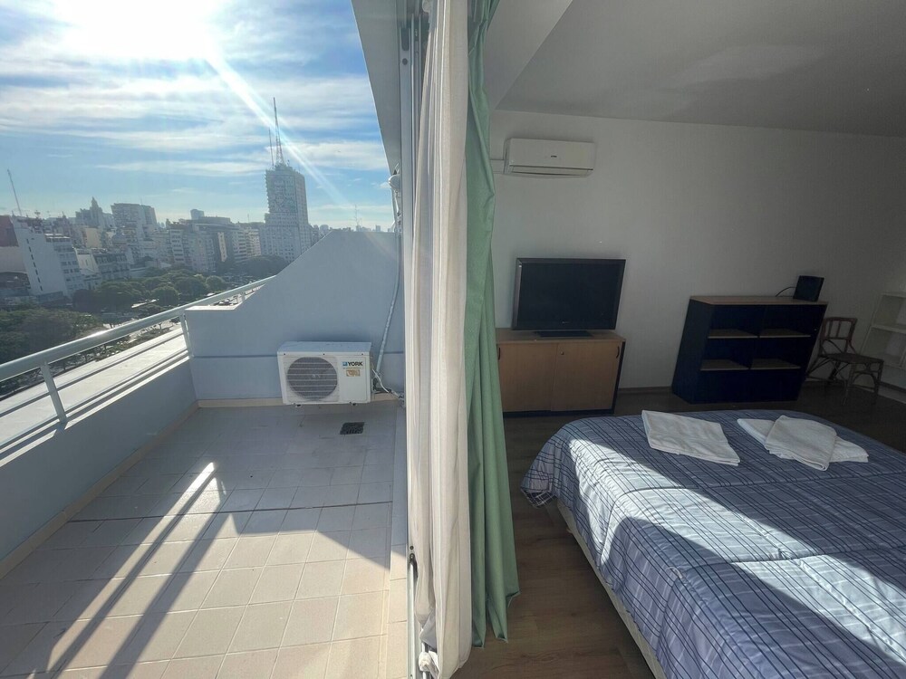 Studio Apartment Panoramic View of Bsas Above 9 de Julio Avenue