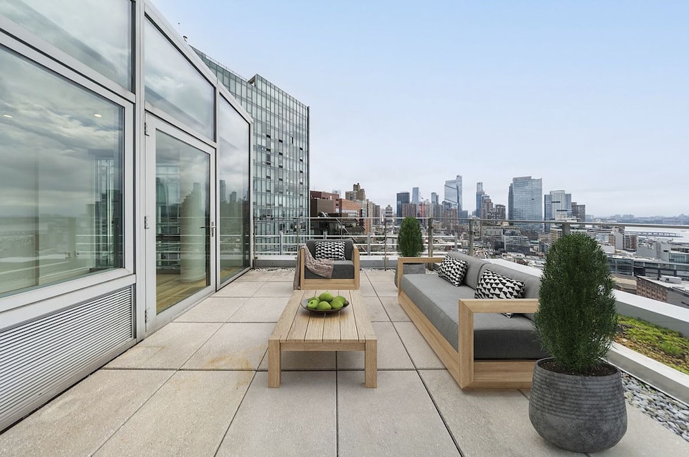 Forte Select XXV by Rove Apt w Private Terrace