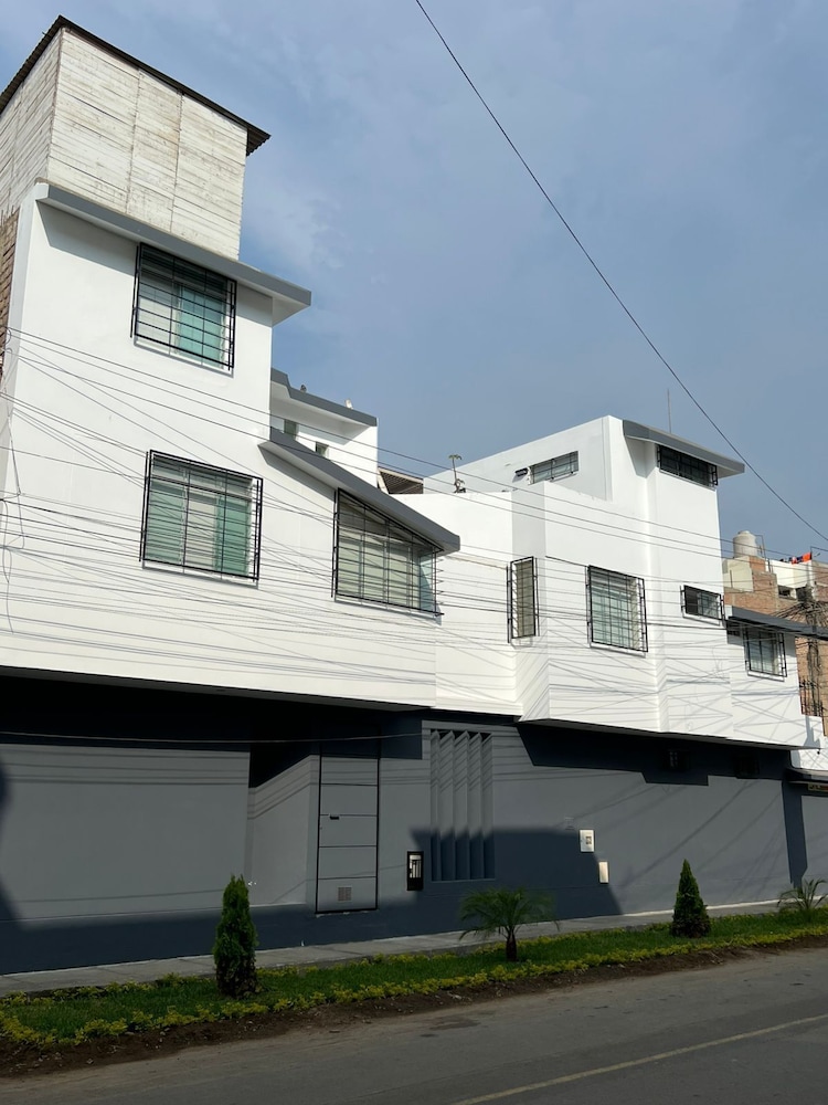 Wasi Airport Lima B&B