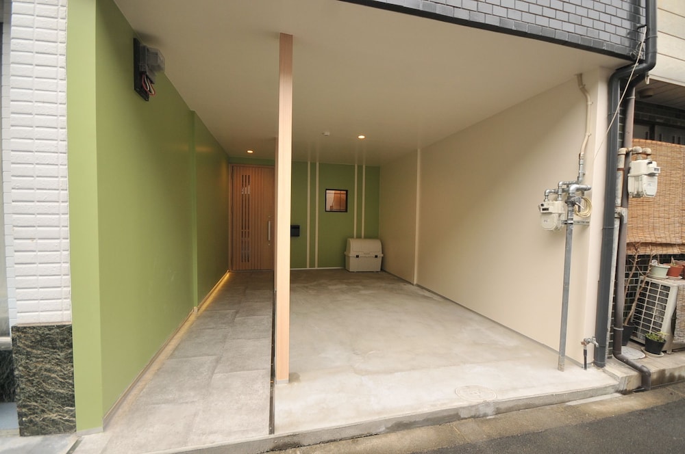 Condominium House in Osaka Miyakojima