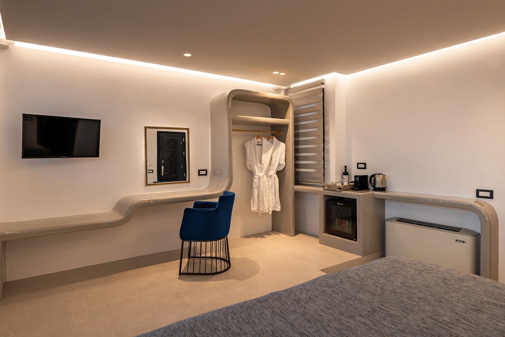 Daydream Luxury Suites