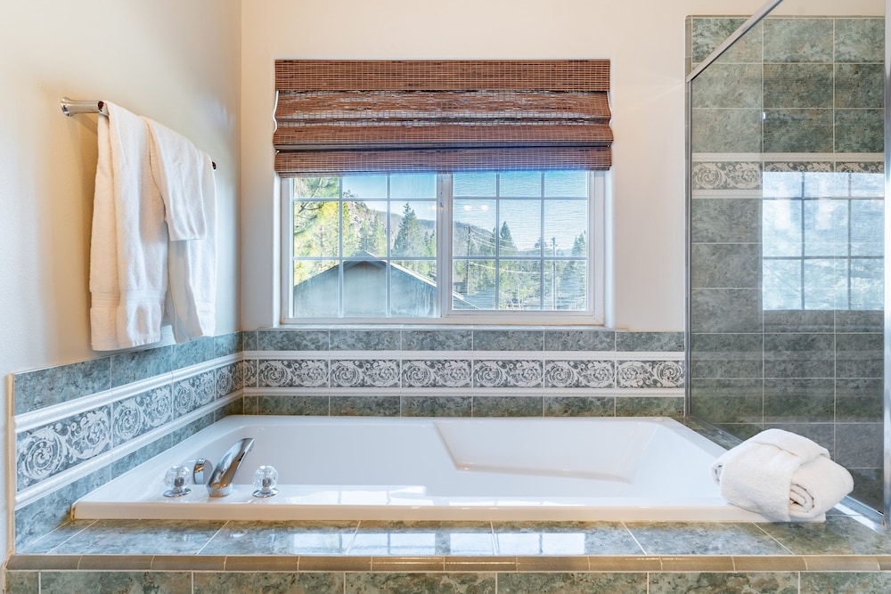 Blitzen by Avantstay Pet-friendly Tahoe Retreat