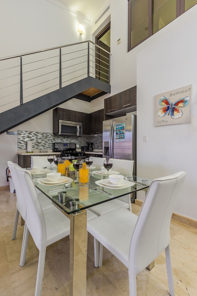 Palm Aruba Condos